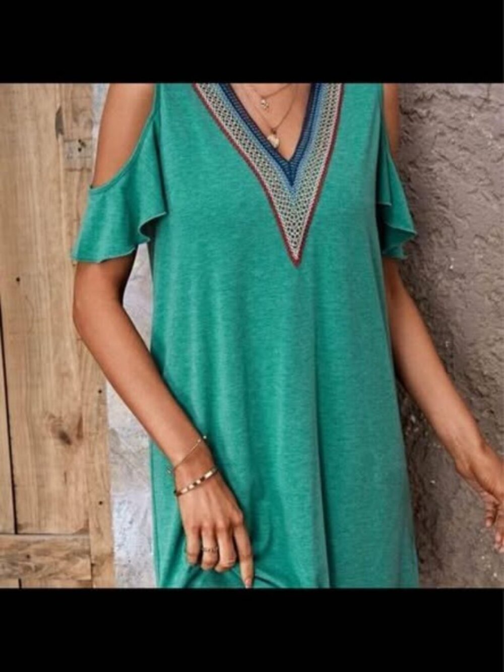 Ladies size SMALL Green V Neck dress 10.00